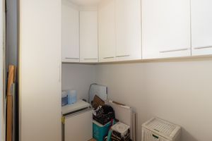Image 38 - 871155