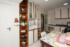 Image 4 - 871157