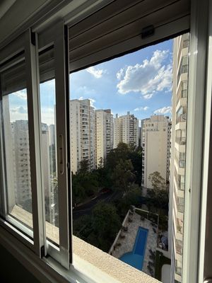 Image 21 - 871308