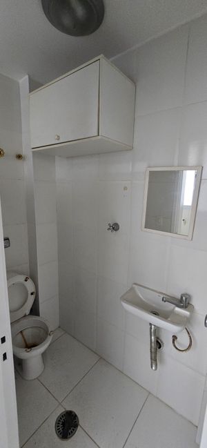 Image 7 - 871312