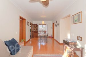 Image 10 - 871336
