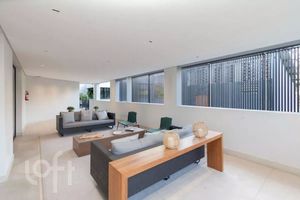 Image 32 - 871351