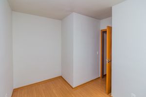 Image 12 - 871368