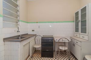 Image 15 - 871391