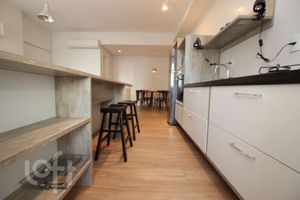 Image 17 - 871399