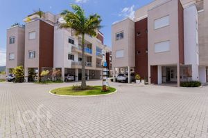 Image 32 - 871404