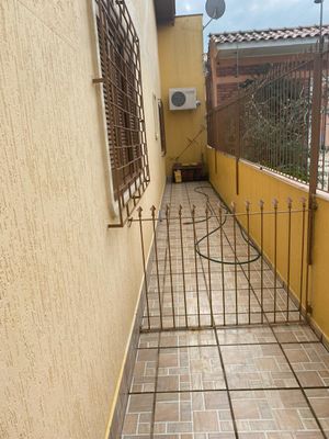 Image 10 - 871511