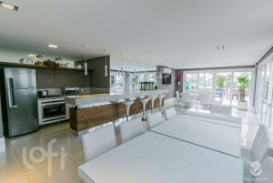Image 23 - 871526