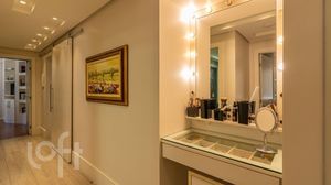 Image 35 - 871531