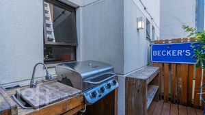 Image 8 - 871531