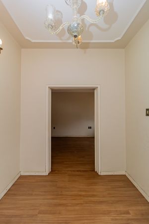 Image 10 - 871539