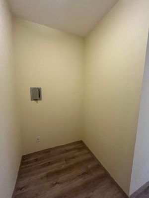 Image 8 - 871541