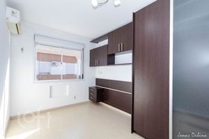 Image 19 - 871570