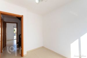 Image 30 - 871570