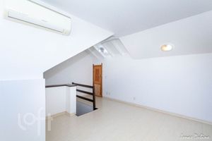 Image 34 - 871570