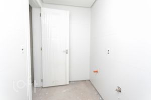 Image 32 - 871574