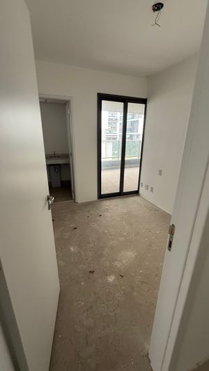 Image 1 - 871589