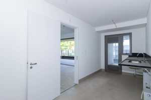 Image 38 - 871589