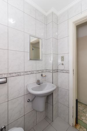 Image 6 - 871601