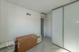 Image 38 - 871605