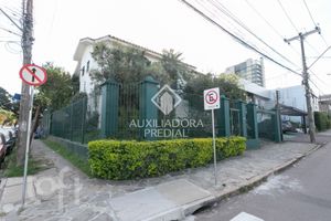 Image 35 - 871725