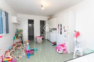 Image 32 - 871725