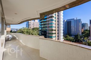 Image 8 - 871735
