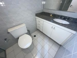 Image 13 - 871737