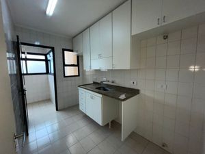 Image 14 - 871737