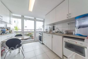 Image 32 - 871745