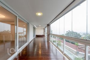 Image 15 - 871748