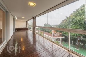 Image 16 - 871748