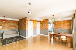 Image 1 - 871760