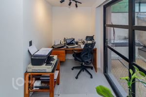 Image 18 - 871780