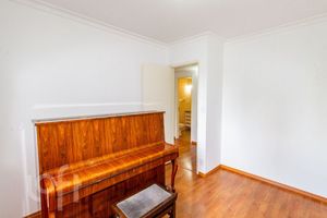 Image 6 - 871785