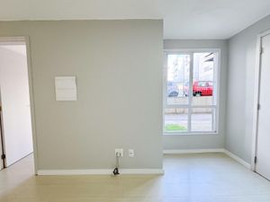 Image 4 - 871791