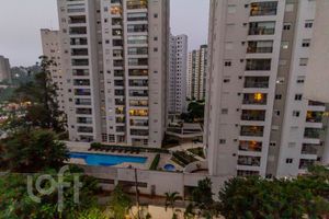 Image 11 - 871798