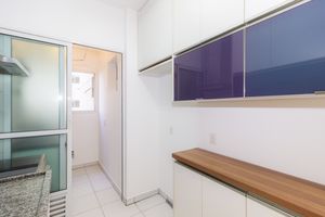 Image 32 - 871810