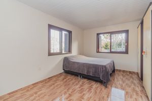 Image 19 - 871812