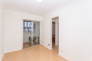 Image 1 - 871815