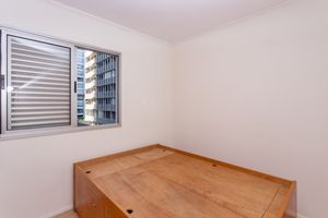 Image 11 - 871815