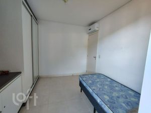 Image 17 - 871817