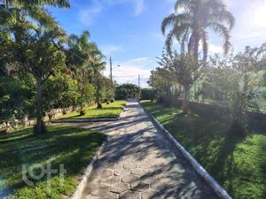 Image 19 - 871817