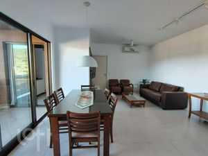 Image 4 - 871817