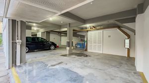 Image 35 - 871932