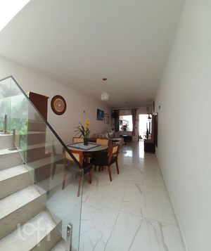 Image 17 - 871936