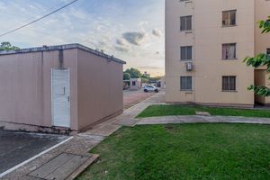 Image 8 - 871937