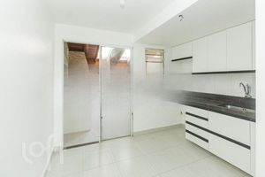 Image 3 - 871947