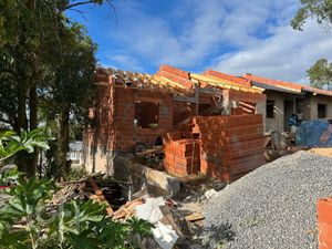 Image 4 - 871952