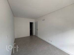 Image 19 - 871958